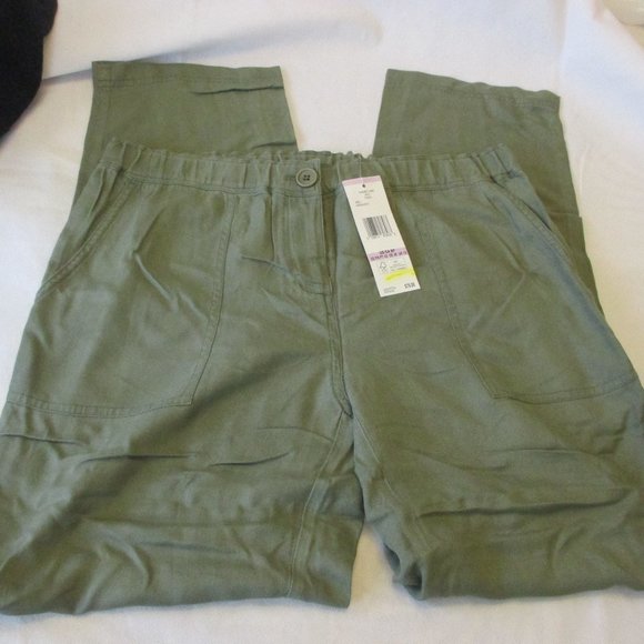 NWT - Jones New York casual pants - sz 6P - Green - Stretch waist - MSRP $79.00 - Picture 1 of 2